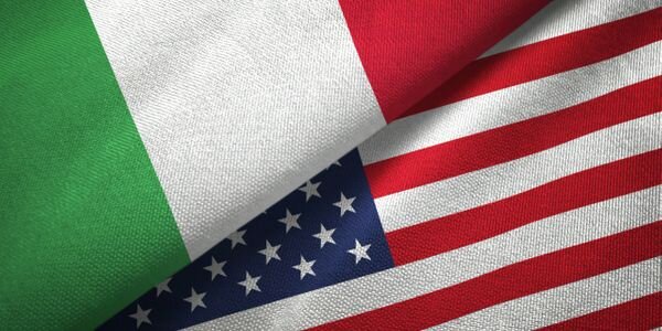 Bandeiras dos EUA e de Itália