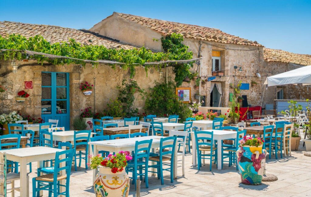 El pintoresco pueblo de Marzamemi, en la provincia de Siracusa, Sicilia.